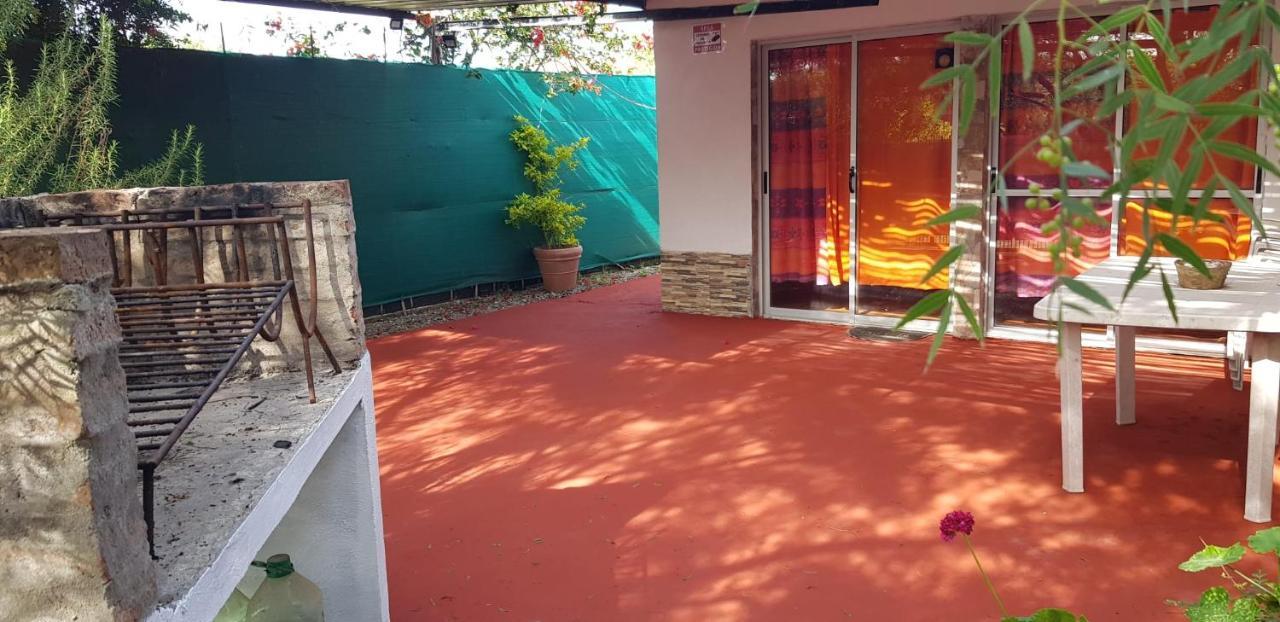 La Quimera a pasos de la playa Atlántida Exterior foto