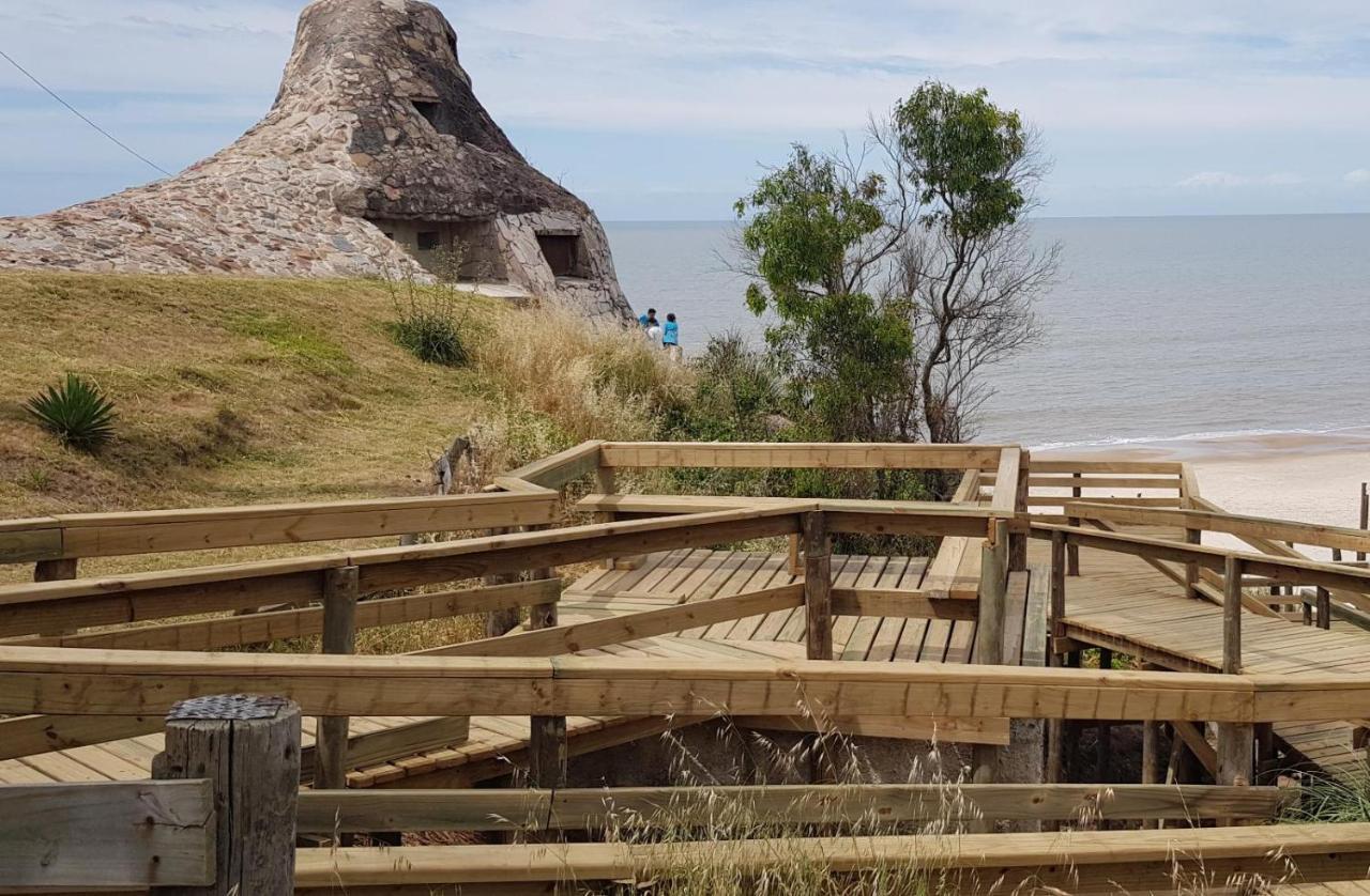 La Quimera a pasos de la playa Atlántida Exterior foto