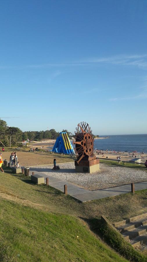 La Quimera a pasos de la playa Atlántida Exterior foto