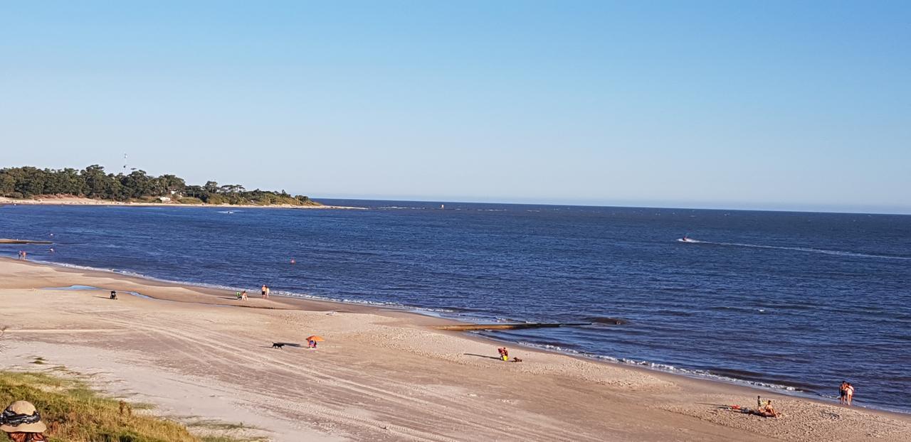 La Quimera a pasos de la playa Atlántida Exterior foto